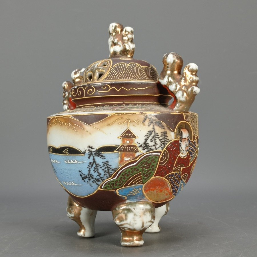 Incensario de porcelana japonesa Satsuma con decoración en relieve - imagen 2