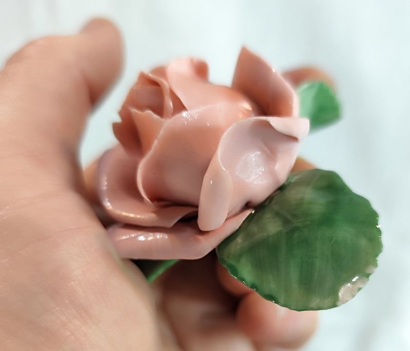 Pequeña mariposa en porcelana alemana pintada a mano - Figurita de mariposa alemana - imagen 11