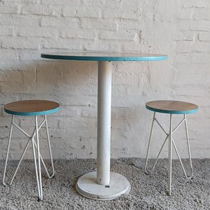 Mesa Redonda con Dos Taburetes Estilo Industrial - imagen 2
