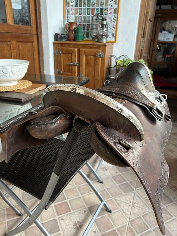 Montura de cuero para caballo en excelente estado - imagen 3