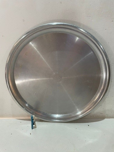 Lote siguiente: Bandeja de mozo en aluminio grande
