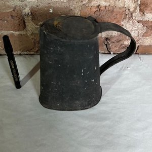 Lote anterior: Jarra Tropera Antigua de Hojalata