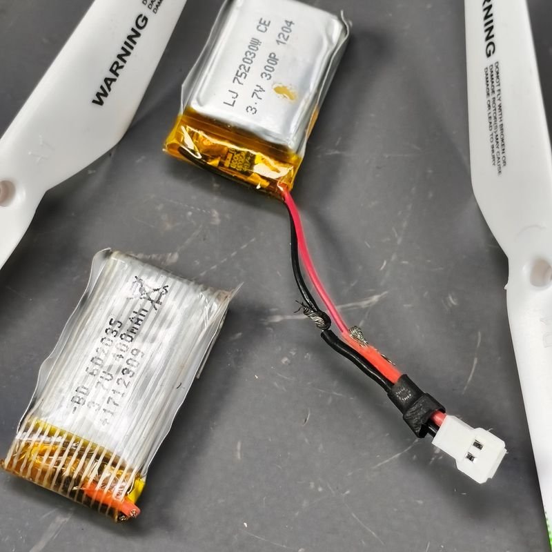 Drone LH-X4 con Cámara y Control Remoto - imagen 13