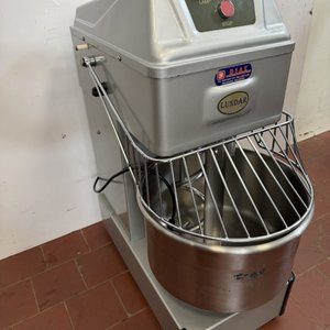 Amasadora Profesional Lundar 20 Lts - Poco Uso - imagen 2
