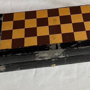 Lote anterior: Juego de Damas Plegable con Cartas Españolas y Francesas