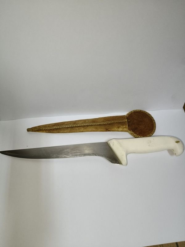 Cuchilla de Frigorífico con Vaina de Cuero Trabajada - imagen 1