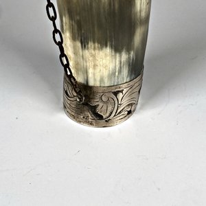 Mate de Guampa con Plata Cincelada - Altura 14 cm - imagen 4