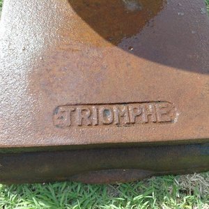 Balanza Antigua de Hierro Fundido con Pesas "Triomphe" - imagen 3