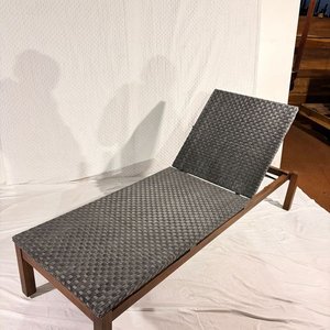 Lote siguiente: Reposera Reclinable de Ratan Sintético - Excelente Estado