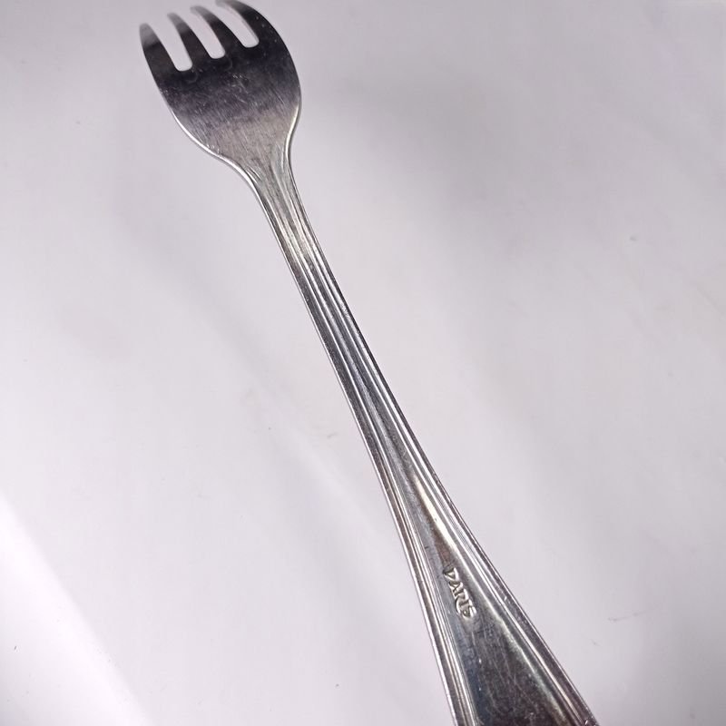 Cincuenta cubiertos de acero inoxidable marca París - imagen 3