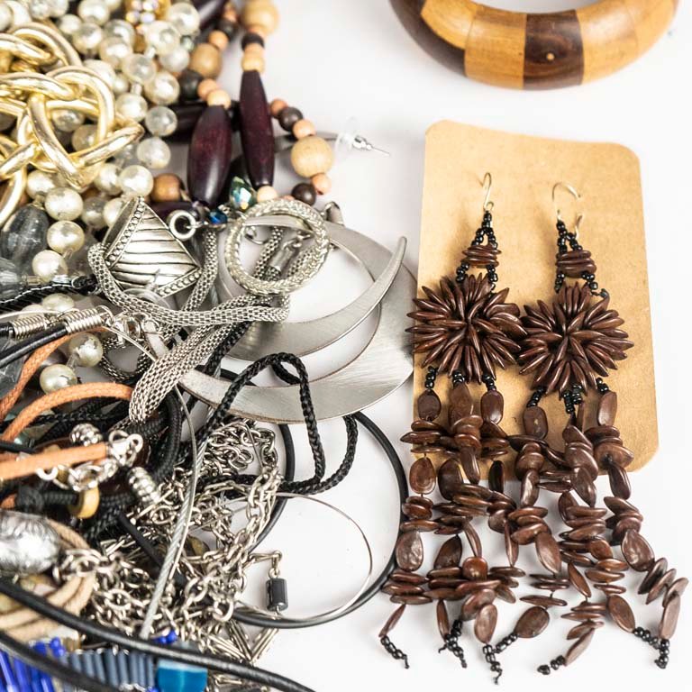 Collares y accesorios de joyería - imagen 2