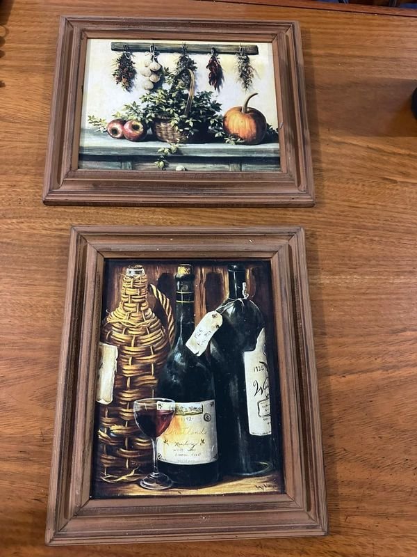 Lote anterior: Lotes de cuadros con marcos de madera y temas de vino