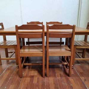 Juego de Comedor Clásico de Madera: Mesa Rectangular y Seis Sillas - imagen 2