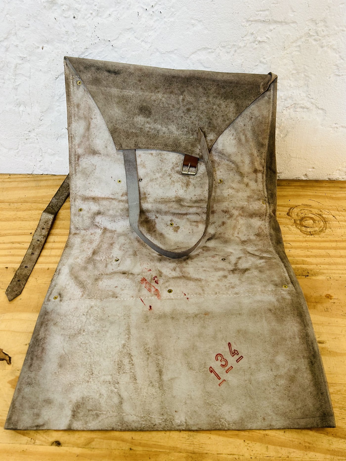Lote #075 – Delantal para soldador
