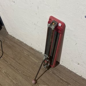 Lote siguiente: Cortadora de Cerámica Manual Profesional
