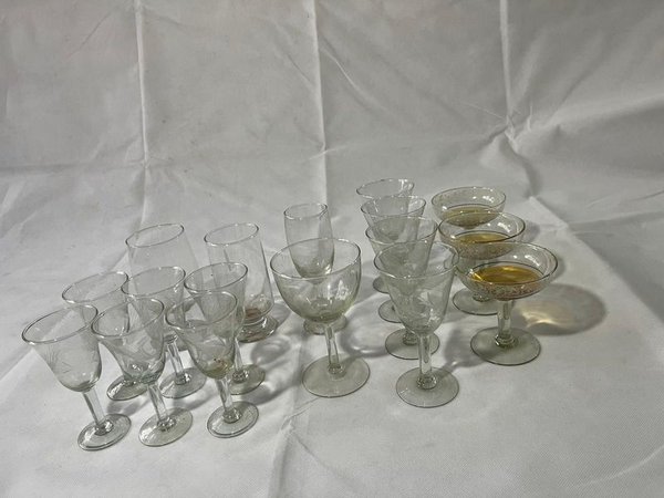 Cristalería de copas para licor, agua y champán - imagen 2