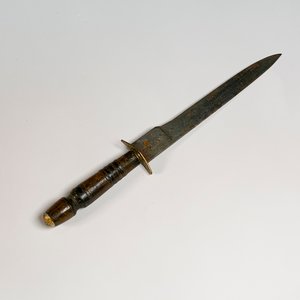 Lote anterior: Cuchillo Antiguo con Cabo de Madera y Monograma Montevideo