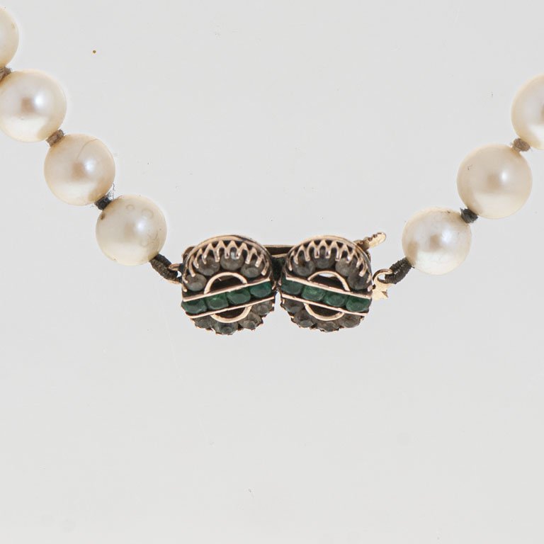 Collar de perlas con broche de oro y piedras - imagen 2