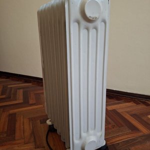 Estufa Eléctrica Philips 6 Paneles y Tabla de Planchar Plegable - imagen 4