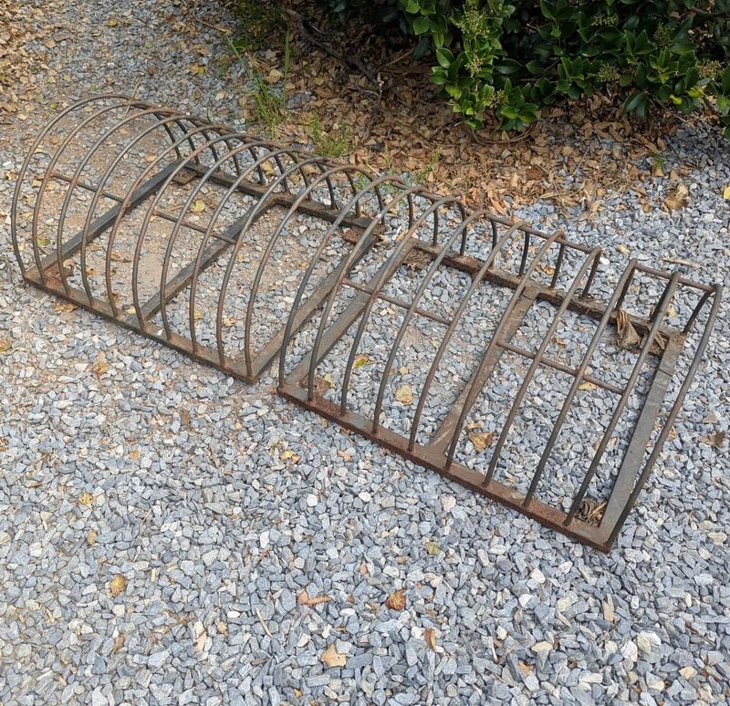 Lote anterior: Soporte de hierro para bicicletas en mal estado