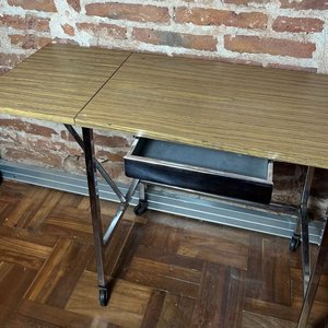 Mesa Auxiliar Extensible con Ruedas y Cajón - imagen 4