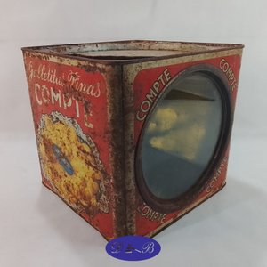 Lote anterior: Antigua Lata de Galletitas Compte Roja con Ventana