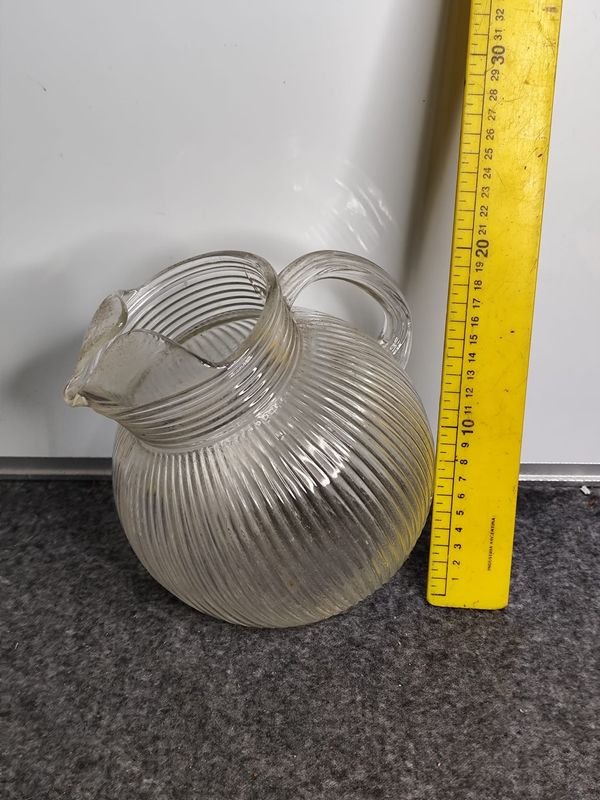 Jarra de Vidrio Transparente Acanalada Hazel-Atlas Años 40