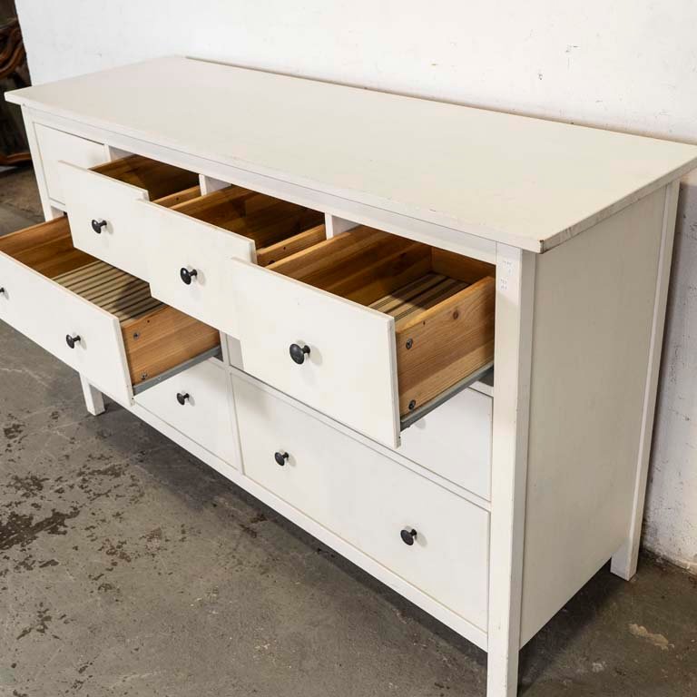 Cómoda cajonera blanca con ocho cajones - imagen 3