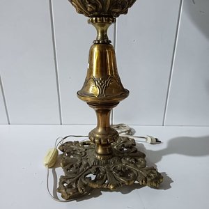 Lámpara Antigua de Bronce con Tulipán de Opalina Decorada - imagen 2