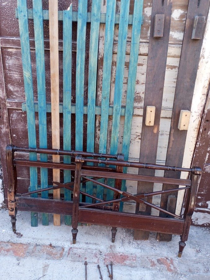 Cama de una plaza en buen estado - imagen 7