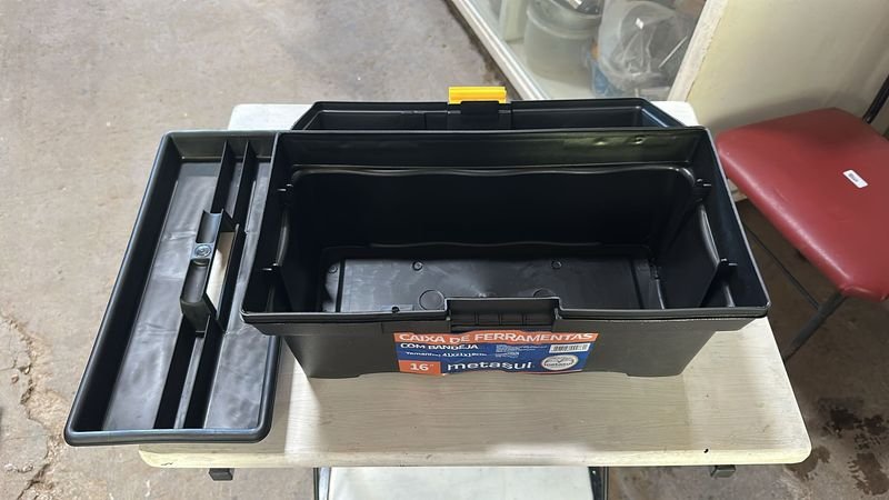 Caja de herramientas plástica de 16 pulgadas sin uso - imagen 2