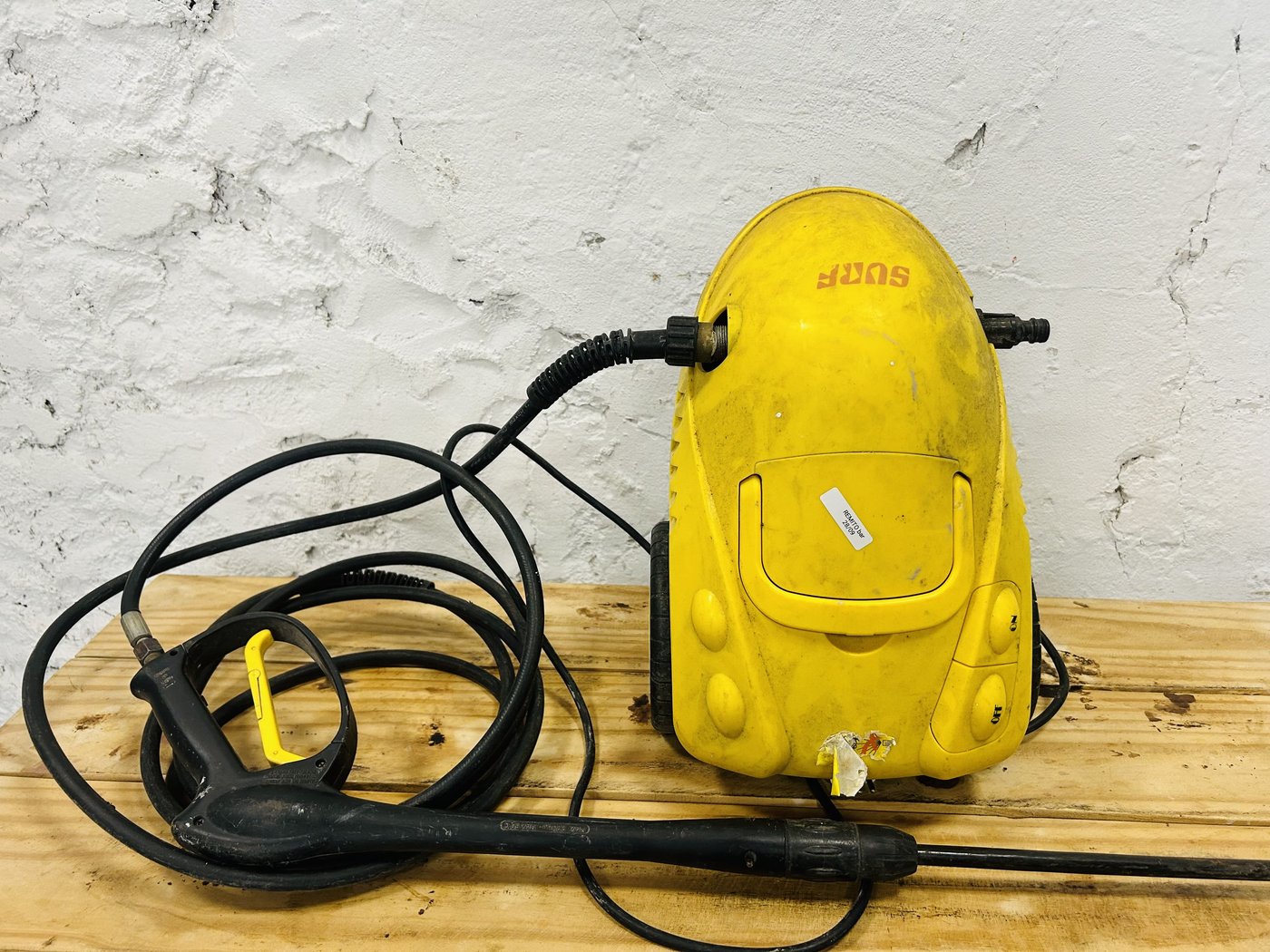 Lote #099 – Hidrolavadora Surf – prende, no se probó con agua