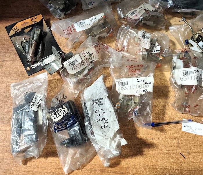 Item 16808 - Image 2