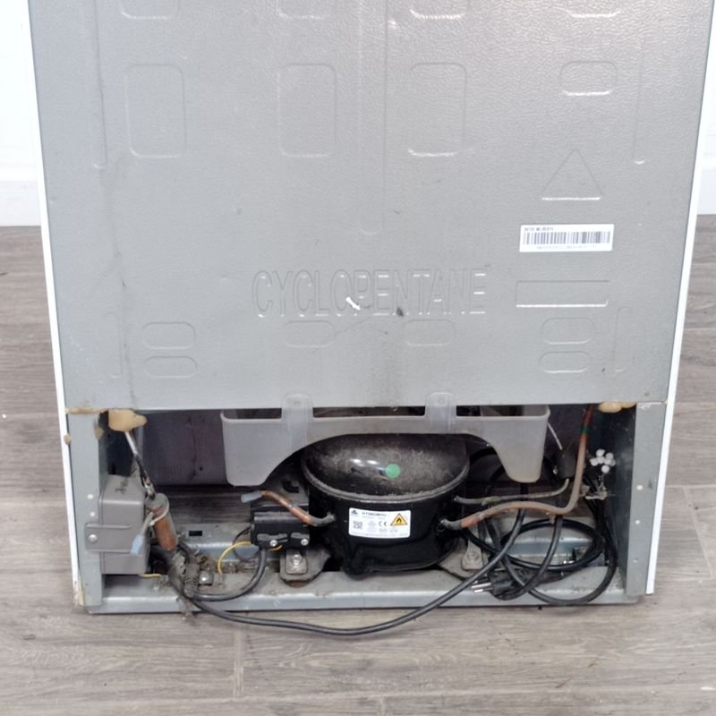 Heladera con freezer marca Panavox. Prende y enfría. - imagen 6
