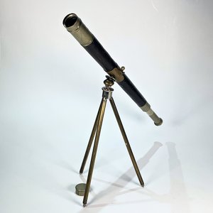 Catalejo Antiguo de Metal y Cuero con Trípode Telescópico - imagen 1