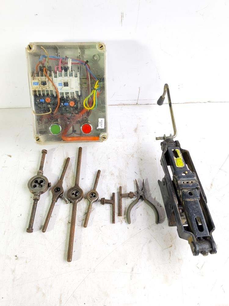 Tablero Eléctrico, Terrajas, Pinza y Gato Tijera