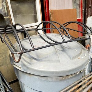 Lote anterior: Bicicletero de Hierro Negro para Tres Bicicletas