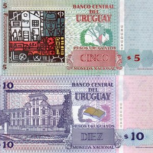 Lote de 2 Billetes Uruguayos Sin Circular: $5 (Joaquín Torres García) y $10 (Eduardo Acevedo Vásquez) Serie A 1998 - imagen 3