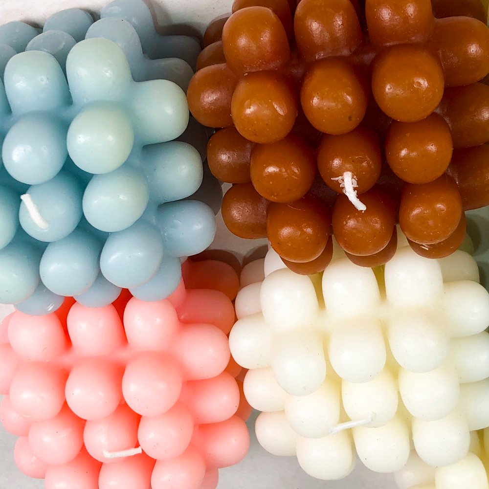 Velas y globos de colores para decoración - imagen 2