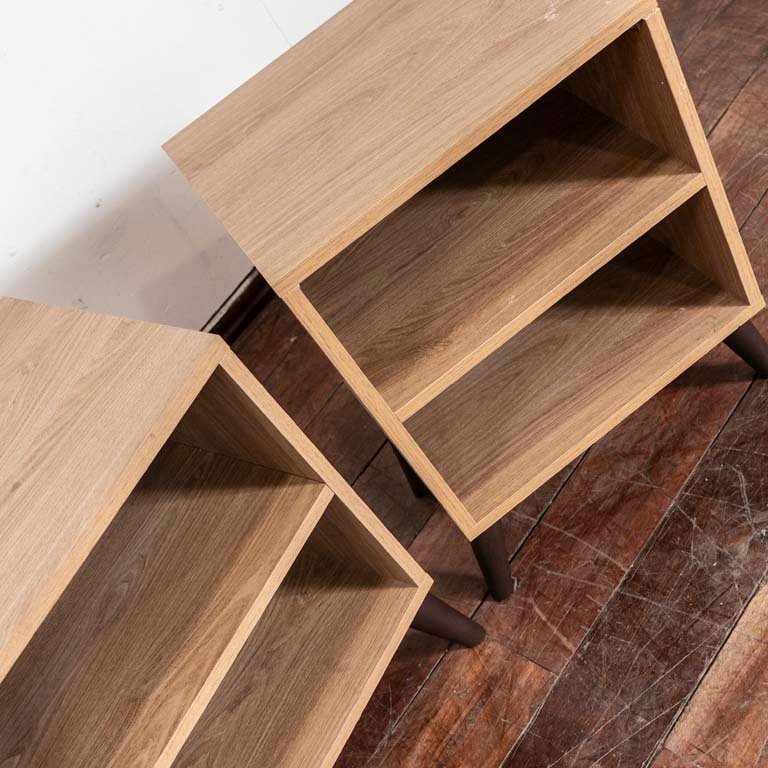 Par de mesitas de luz en mdf con estantes y patas de pvc - imagen 2
