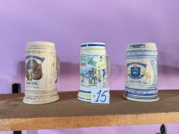 Tres Jarras Cérvicas de Colección - imagen 1