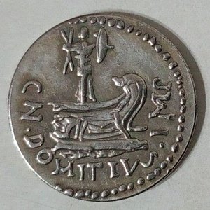 Denario Romano República Cneo Domicio Ahenobarbo 41-40 a.C. - imagen 1