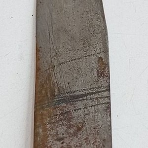 Cuchillo de Caza con Hoja de Acero y Cabo de Cuero con Vaina Artesanal - imagen 4