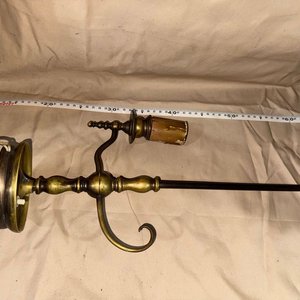 Lámpara Antigua de Mesa Estilo Candelabro de Dos Luces en Latón - imagen 5