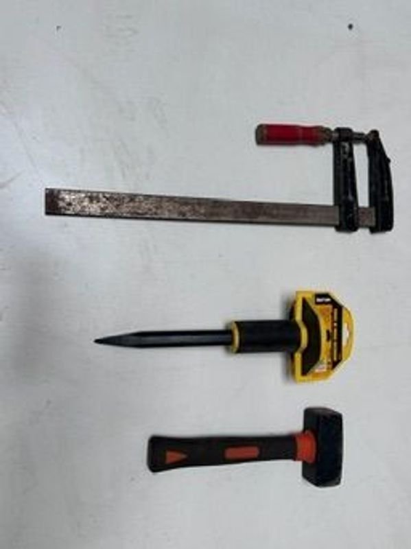 Lote anterior: Cincel y maceta de Sargento nuevos