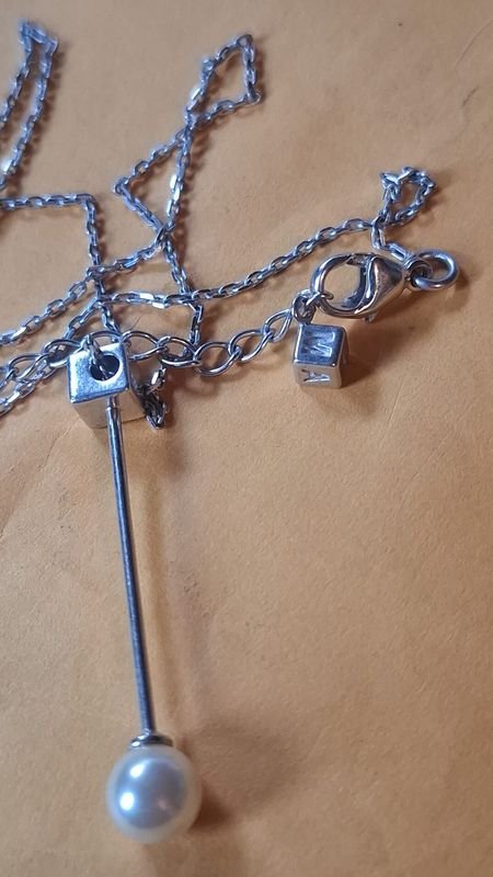 Cadena de plata con dije - imagen 4