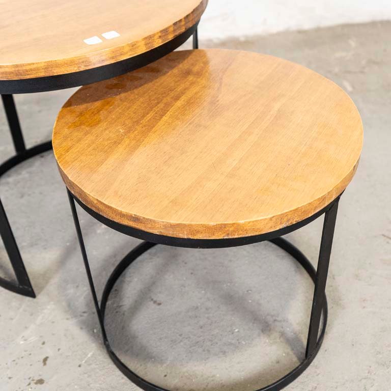 Mesa nido doble de madera con tapas circulares - imagen 2