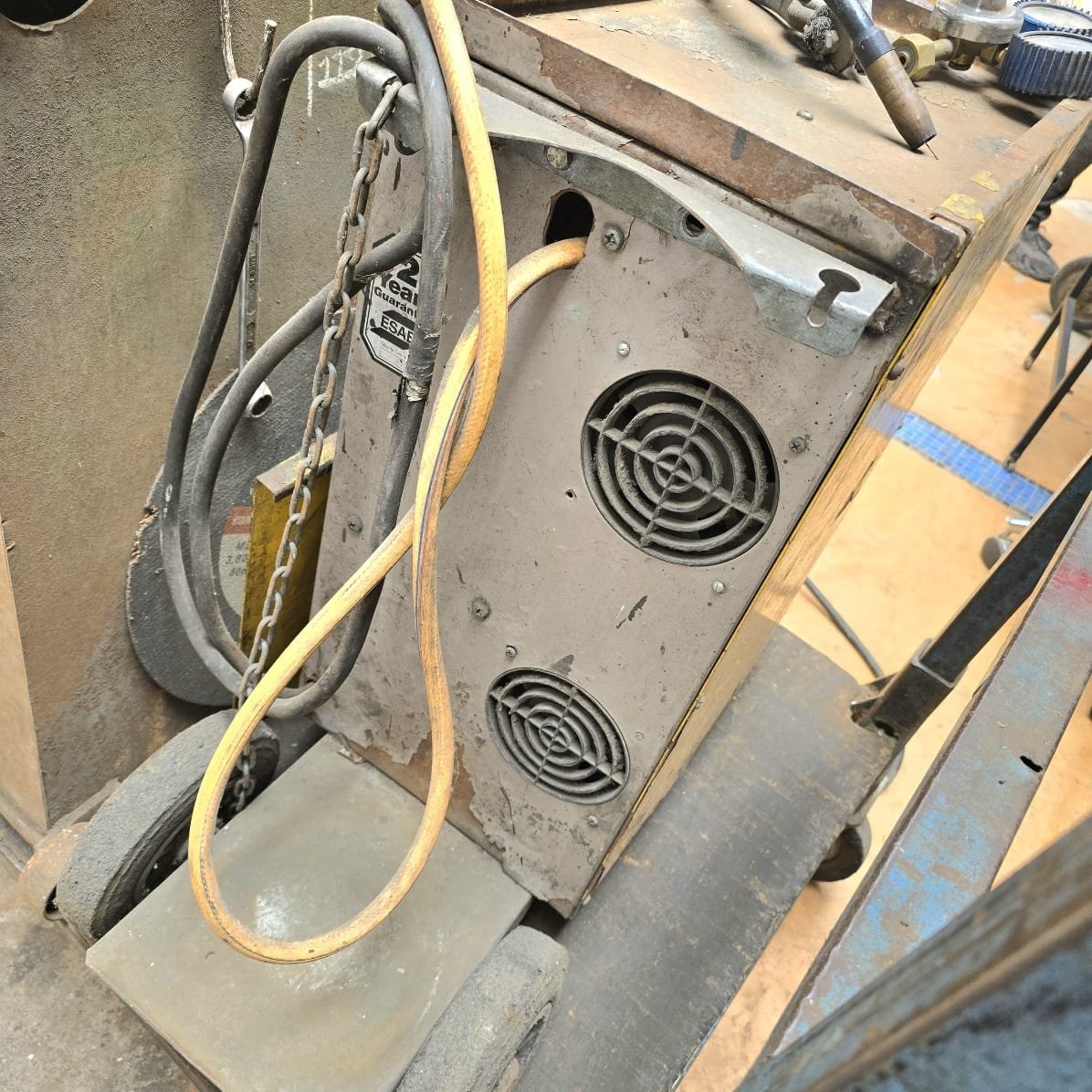 Item lote-65-soldadora-mig-esab-power-compact-250-ecf - Image 4