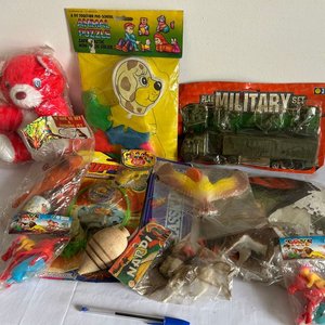 Lote de Juguetes Antiguos: Peluche, Puzzle, Camión Militar y Más - imagen 3