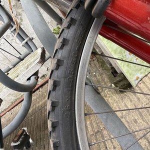 Bicicleta de Montaña Baccio Flash Rodado 26 Roja y Negra - imagen 2